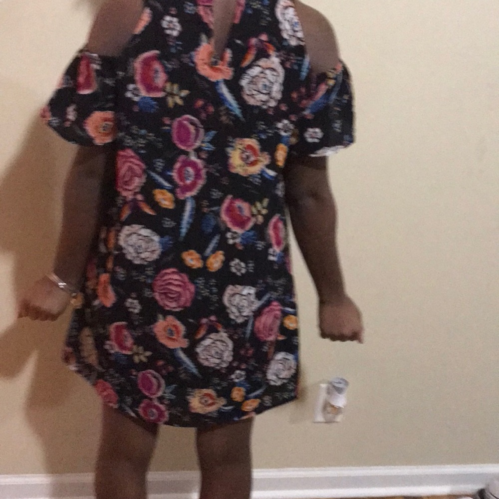 Dress - Picture 3 of 5